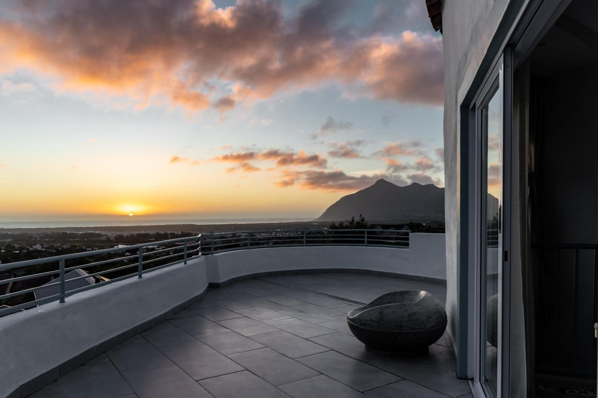 Capri Sands Luxury Guest House Crawley Eksteriør bilde